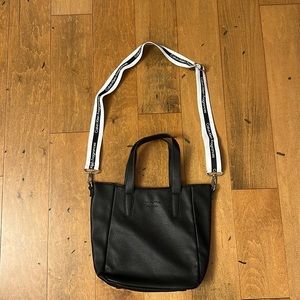 🤍SOLD🤍 Calvin Klein Fragrances Crossbody Bag